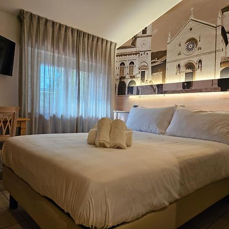 Hotel Cladan Assisi Exterior foto